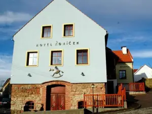 Hotel Koníček