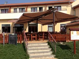 Apartmány, Penzion, Wellness U zlaté Rybky