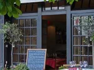 Hôtel Courtille de Solutré