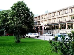 Hotel Leotar