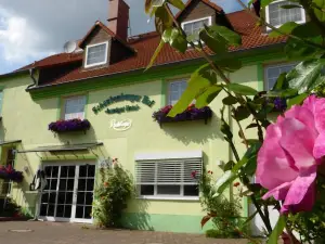 Land-Gut-Hotel Schenkenberger Hof