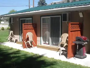 Johnny's Motel