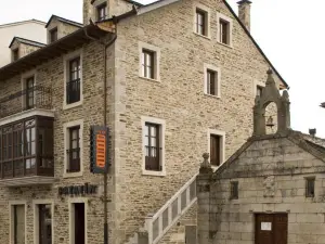 Hostal Raices