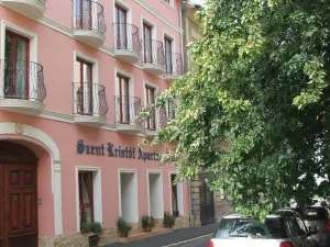 Szent Kristof Apartmanhotel