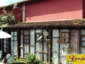 Skandalo Pub Pousada