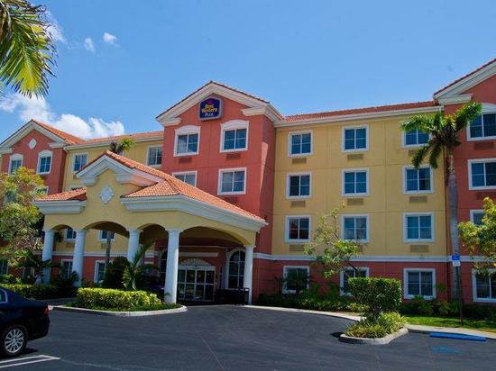 BEST WESTERN PLUS Miami Airport West Inn & Suites(迈阿密机场西贝斯特韦斯特优质套房酒店)