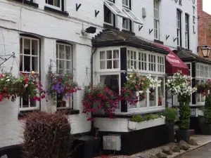 The Hillmorton Manor Hotel