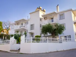 Erato Apartments