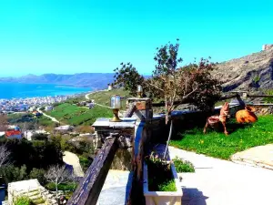 Makronas Apartments
