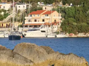 Accommodation Triton