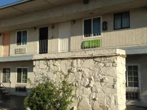 Economy Inn