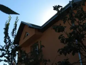 Lary Hostel