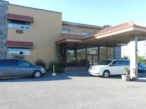 L'Auberge de l'Aeroport Inn