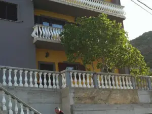 Apartment Lana