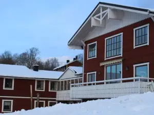 Karolinen Stugor & Lägenheter