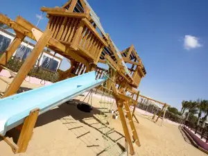 Mousa Coast Hotel & Spa