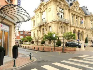 Hôtel Mercure Paris Suresnes Longchamp