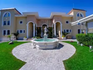 History Boutique Hotel