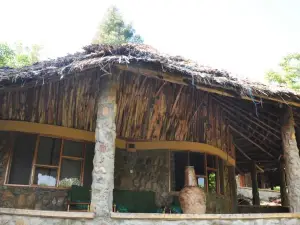 Naiberi River Campsite & Resort