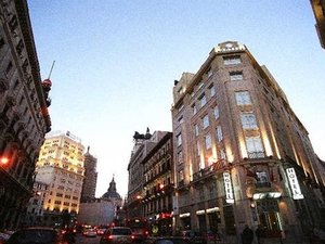 【携程攻略】马德里中心区西班牙广场600以上