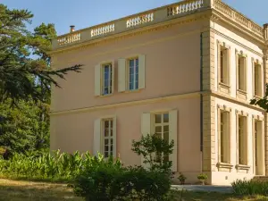 Maison d'hôtes - Villa les Pins - Lempaut