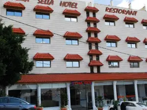 페트라 셀라 호텔
