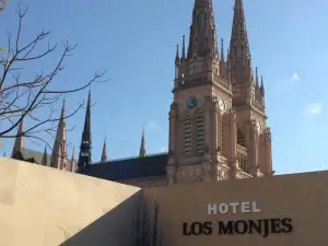 Los Monjes Hotel