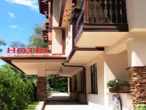 Family Hotel Emaly 2