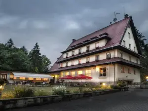 Parkhotel Skalní město