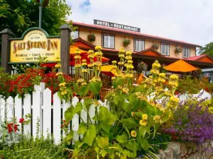 Salt Spring Inn