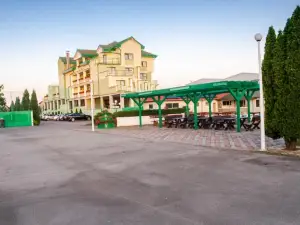 Hotel President