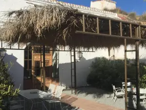 Casas Cueva y Cortijo la Tala en Guadix