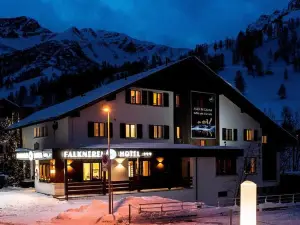 Hotel Falknerei Galina