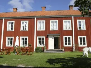 Frägsta Hälsingegård B&B
