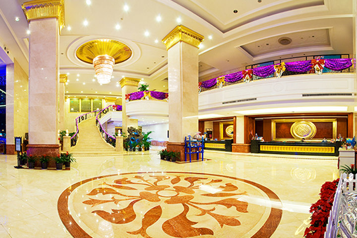 芜湖侨鸿皇冠假日酒店(山景房+门票)团购-原价