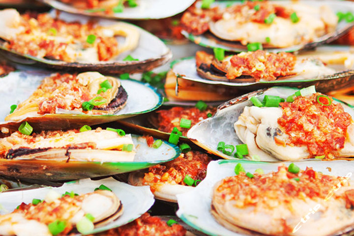 三亚唐拉雅秀酒店-池畔海鲜BBQ自助晚餐团购