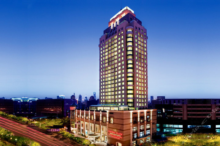 上海世纪皇冠假日酒店-皇冠高级房(携程直营团