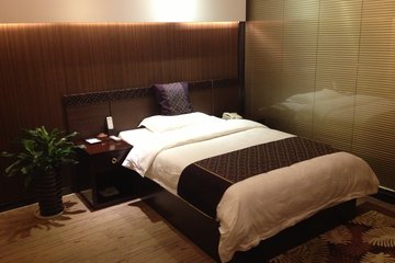 西安机场附近酒店_西安机场酒店_西安机场富