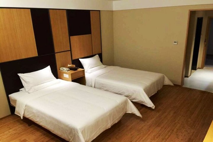 全季酒店(昆山开发区前进东路店)高级大床房\/双