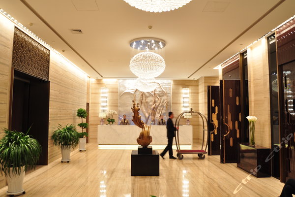 银川西府井饭店(精品时尚大床房)团购-原价59