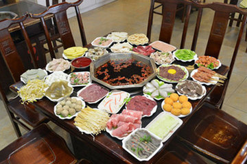三亚九公里站附近最好团购美食夜市,重庆九公最大重庆美食街口碑图片