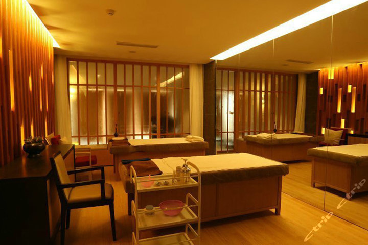 扬州隐居<em>逸扬</em>凤凰岛温泉度假村落-享逸别墅团