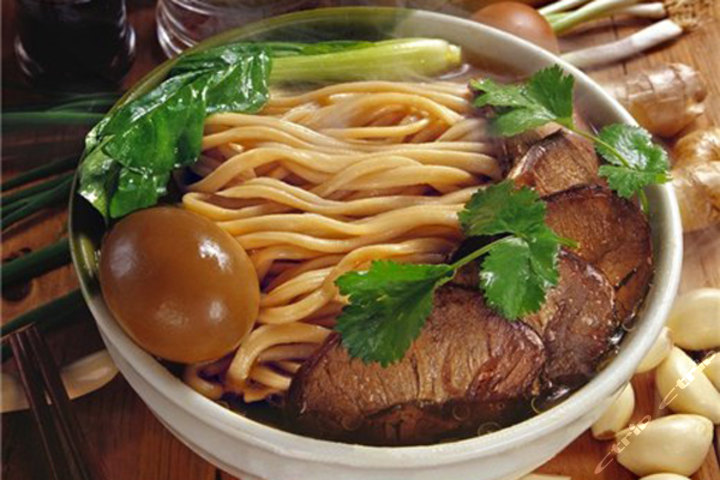 台湾牛肉面(单人商务套餐)