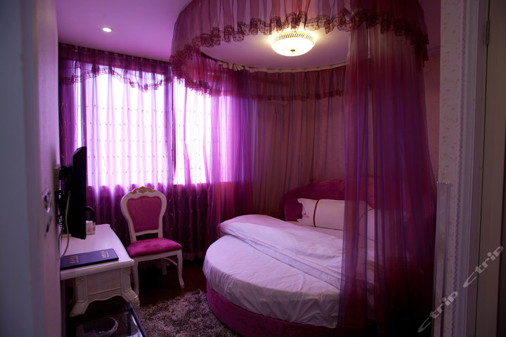 特美思艺术主题酒店(重庆南坪店)(浪漫圆床房)