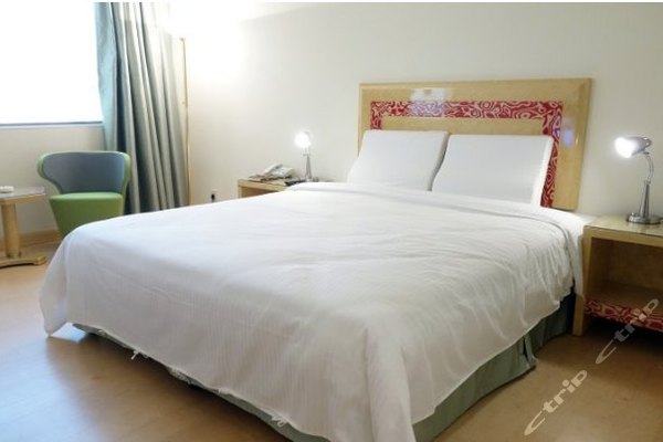 上海来来大酒店(精品房-毗邻莲花路地铁站)团购