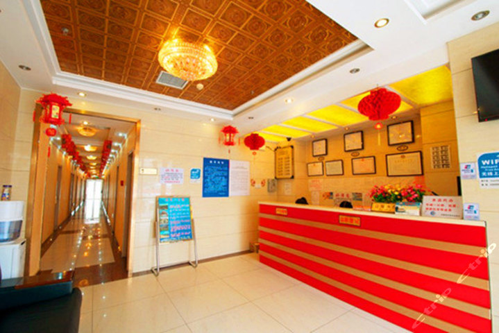 华程时尚宾馆(北京崇文门地铁站店)-四人间(内