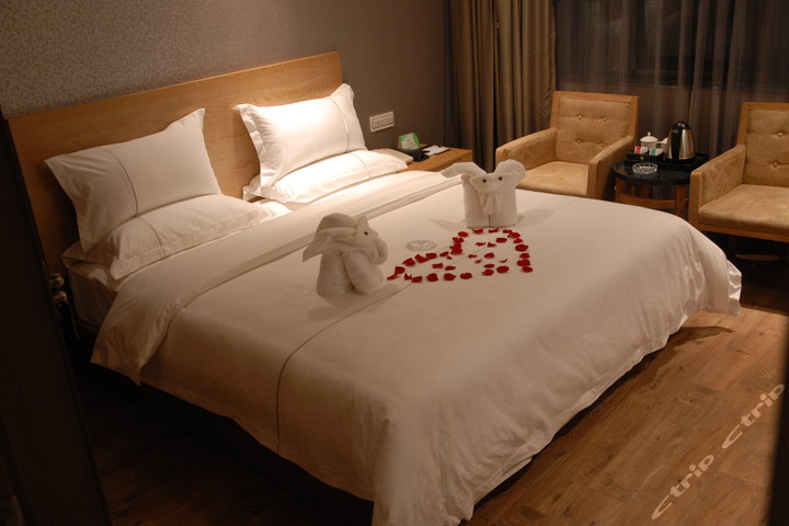 迎商天达酒店(广州广园新村景泰步行街店)-商务