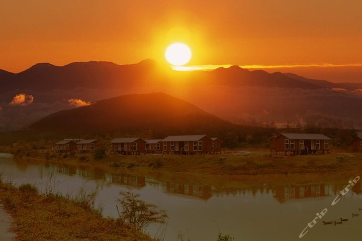 广东大峡谷丽宫果园度假酒店-木屋别墅团购-原