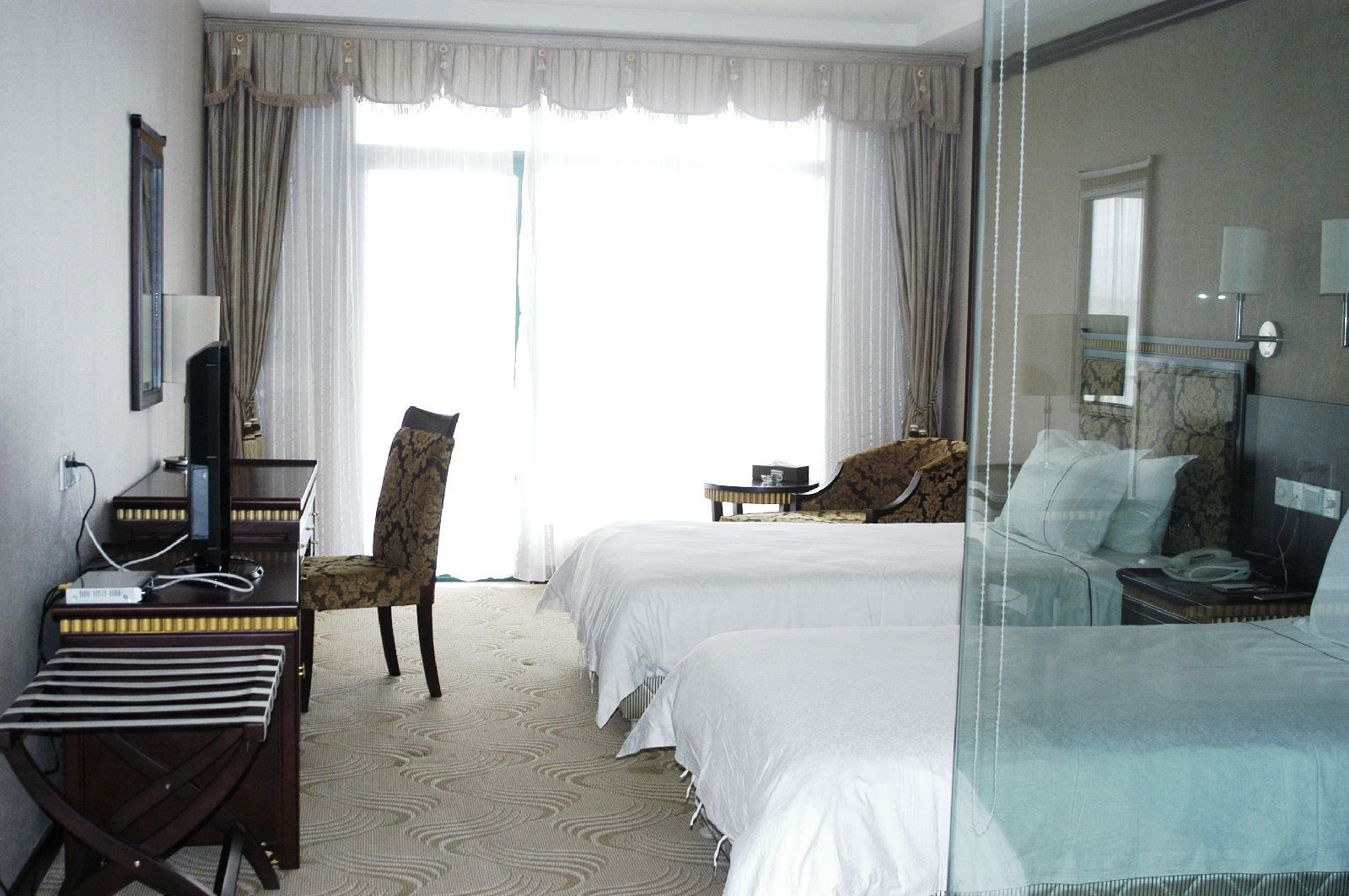 【携程攻略】商城汤泉池团购,汤泉池周边住宿