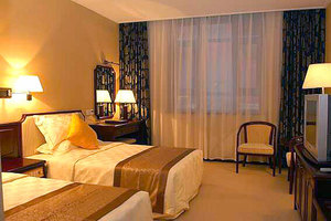 北京温都水城-爱思诺戏雪乐园儿童戏雪套票团